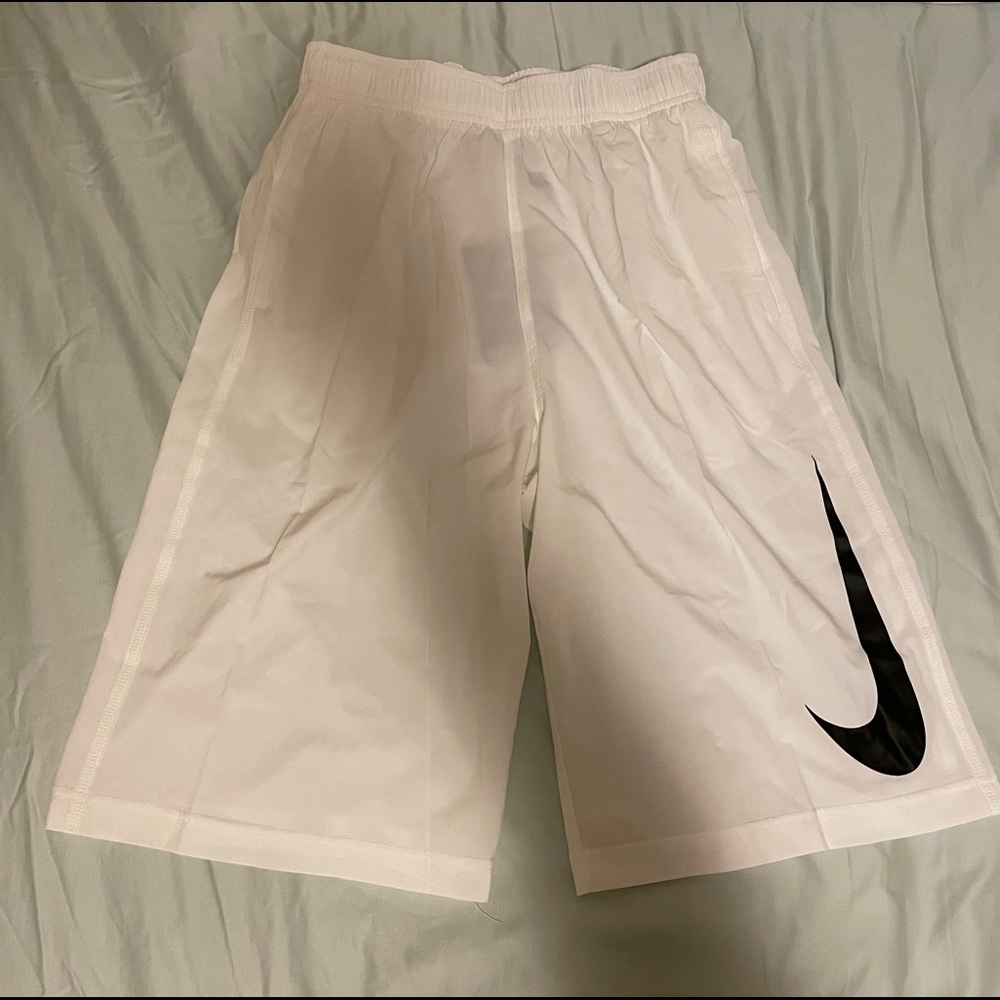 NWT White Nike Dry Fit Shorts